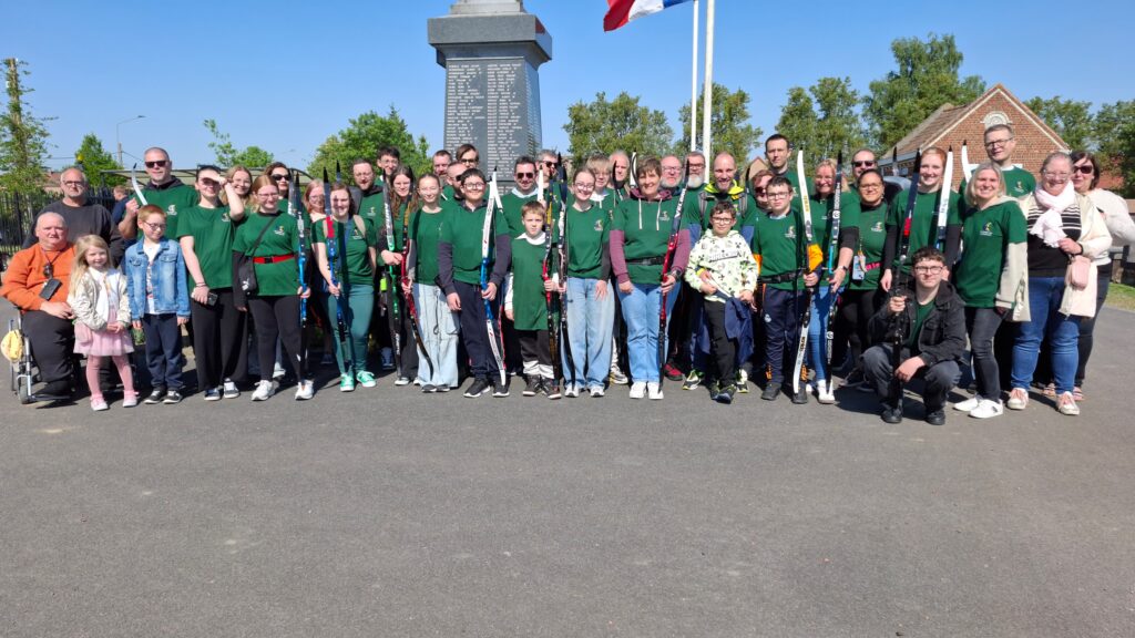 Après la commémoration du 8 mai à Houplines, les membres de notre association ont profité d’une après-midi conviviale et sportive, renforçant l’esprit d’équipe et la solidarité.
Une belle journée placée sous le signe du souvenir et de l’amitié !